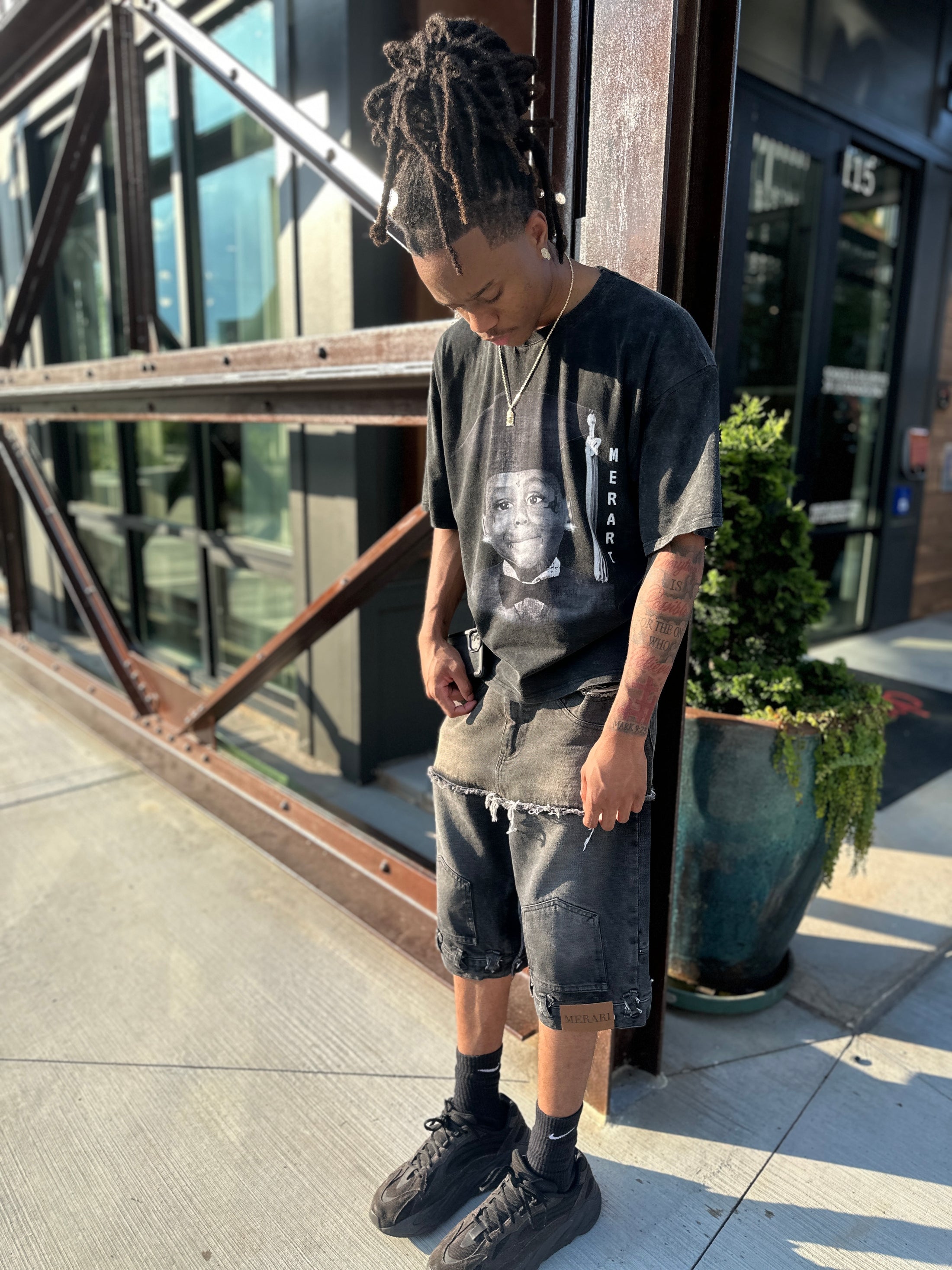 MERARI WEEZY FASHION GRAD T-SHIRT